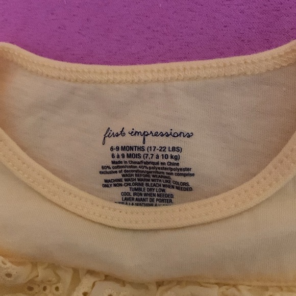 First impressions sleeveless top - Picture 2 of 4